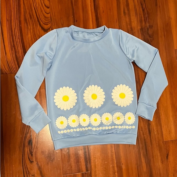 New style Blue Daisy Long sleeves Sweater Top Size S - Picture 2 of 3